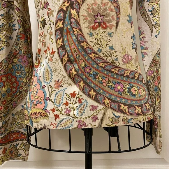 Excellent Etro Cream and Brown Paisley Graphic Fitted Silk Sweater Size 38 Small - Picture 4 of 8
